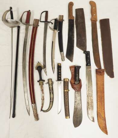Sammlung Blankwaffen. - photo 1