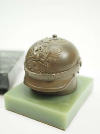 Baden: Mannschafts Pickelhaube in Bronze. - фото 3