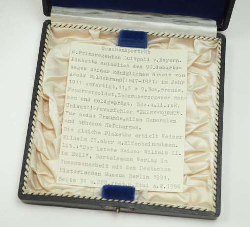 Bayern: Geschenkporträt-Plakette auf den 90. Geburtstag des Prinzregenten Luitpold von Bayern. - photo 4
