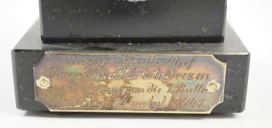 Luftwaffe: Erinnerungsgabe der 7. Batterie Flak-Regiment 64 (mot.gl.) Ihrem Batterie-Chef 1941. - photo 4