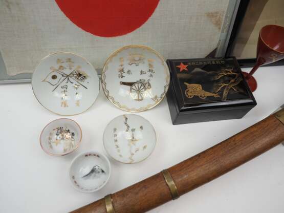Japan: Militär-Memorabilia. - Foto 2