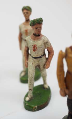Elastolin / Lineol: Wehrmacht Soldaten mit Stellung sowie Adolf Hitler. - photo 3