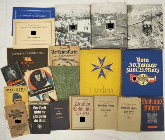 3. Reich: Lot Literatur. - photo 1