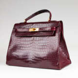 Hermès ''Vintage 'Kelly Bag 32' Bordeaux'' - photo 2