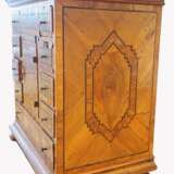 Barocker süddeutscher Kabinettschrank. - фото 3