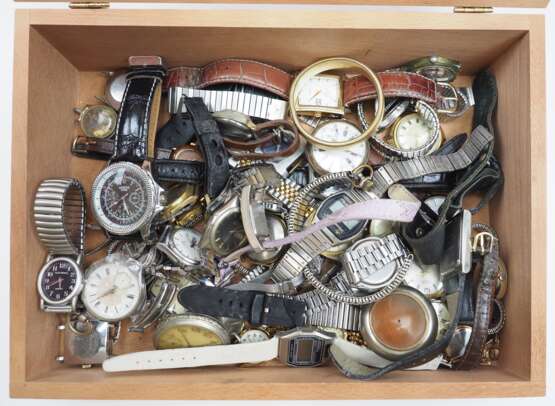 Sammlung Uhren. - фото 1