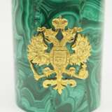 Russland: Malachit Becher mit Adler Applikation. - фото 1