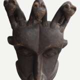 Kom / Wum, Kameruner Grasland: Anthropo-zoomorphe Helmmaske. - Foto 1