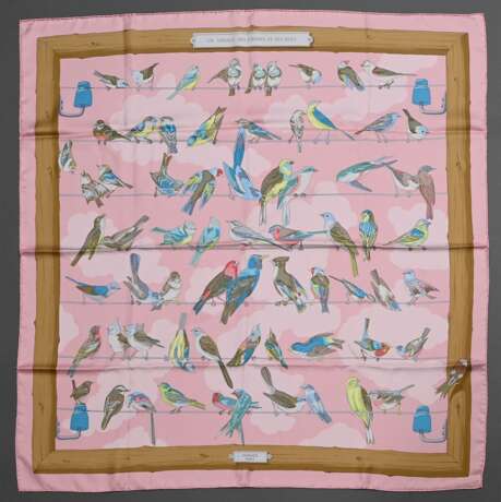 Hermès Seiden Carré "Les Oiseaux des Champs et des Bois" in rosa, Entw.: Hugo Grygkar 2013, 90x90cm, Original Box - photo 2