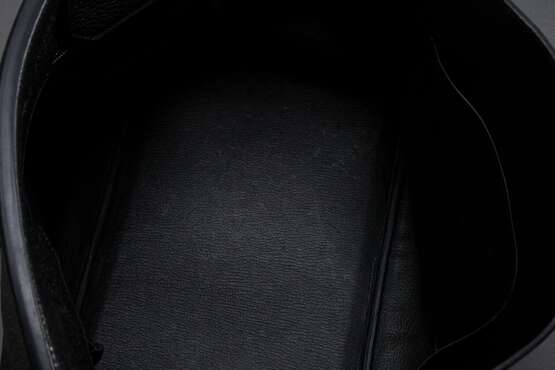 Hermès "Birkin Bag 35", schwarzes genarbtes Taurillon Clémence Leder, silberfarbene Hardware, 2013 (Q im Quadrat), 23,5x35x17,5cm, mit Staubbeutel, Gebrauchsspuren, Schlüssel und Schloss fehlen - Foto 6