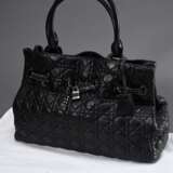 Christian Dior Tasche "Chri Chri", schwarzes gestepptes Cannage Lammleder, anthrazitfarbene Hardware, Magnetverschluss, innen schwarzes Baumwollfutter, Reißverschlusstasche und zwei Einsteckfächer, Schlüssel un… - Foto 1