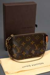 Louis Vuitton &quot;Mini Pochette&quot; in Monogram Canvas, goldfarbene Hardware, Nr.: SF 4132, Original Staubbeutel und Box, 15x10cm, Gebrauchsspuren