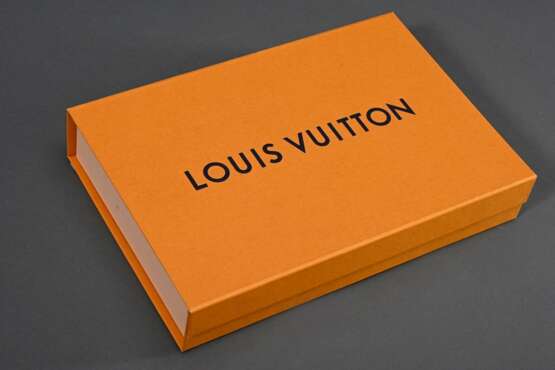 Louis Vuitton Stola "Monogram Classic" in greige mit Fransenabschluss und gewebter Signatur, 60% Seide, 40% Wolle, 142,5x142,5cm, Original Rechnung und Box - photo 2