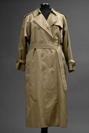 Burberry Trenchcoat, khakifarben mit ausknöpfbarem dunkelblauem Wollfutter, Hornknöpfen und Lederschnallen, Gr.36/38 - photo 1
