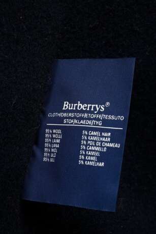 Burberry Trenchcoat, khakifarben mit ausknöpfbarem dunkelblauem Wollfutter, Hornknöpfen und Lederschnallen, Gr.36/38 - photo 7