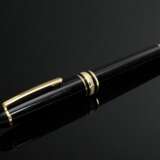 Mont Blanc Meisterstück Füllfederhalter mit Gelbgold 585 Feder, 1995, L. 11,5cm - photo 2