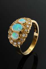 Zarter Gelbgold 585 Ring mit 3 Opal Cabochons in Achtkantdiamant Lünette (zus. ca. 0.32ct/SI/W), 3,9g, Gr. 55