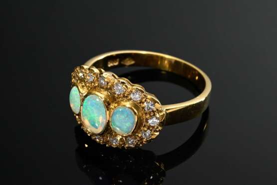 Zarter Gelbgold 585 Ring mit 3 Opal Cabochons in Achtkantdiamant Lünette (zus. ca. 0.32ct/SI/W), 3,9g, Gr. 55 - photo 2