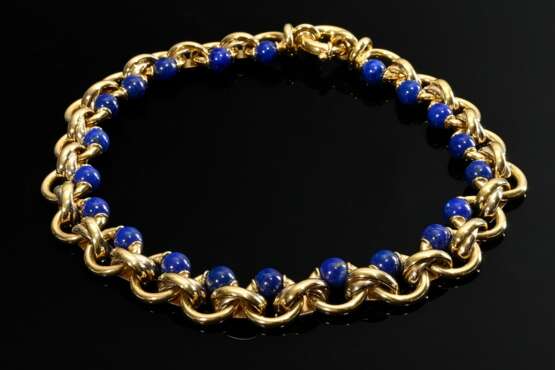 Modernes Gelbgold 750 Collier mit hohl gearbeiteten Ringgliedern und seitlich eingefügten Lapislazuli Kugeln an Ringschließe, 89g, L. 42cm - Foto 1