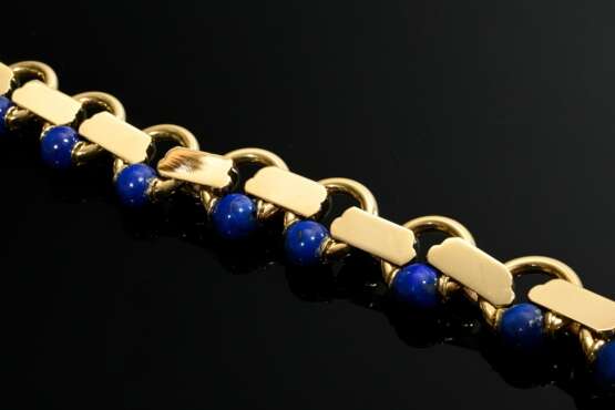 Modernes Gelbgold 750 Armband mit hohl gearbeiteten Ringgliedern und seitlich eingesetzten Lapislazuli Kugeln an Ringschließe, 42,5g, L. 19cm - фото 4
