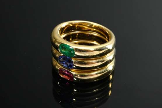 3 Klassische Gelbgold 750 Bandringe mit oval facettiertem Rubin, Saphir und Smaragd, zus. 20g, Gr. 52,5 - photo 3