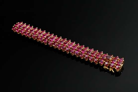 Gelbgold 750 Armband Fragment mit Rubinen (zus. ca. 5.04ct) Halbfabrikat (Armbandglieder Rest), 11g, L. 7,7cm - photo 1 Gelbgold 750 Armband Fragment mit Rubinen (zus. ca. 5.04ct) Halbfabrikat (Armbandglieder Rest), 11g, L. 7,7cm - photo 1