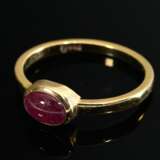 Zarter Gelbgold 750 Ring mit Rubincabochon, 2,6g, Gr. 55 - photo 2