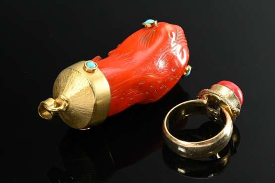2 Teile Korallen und Türkis Schmuck: ausdrucksstarker Anhänger mit Gelbgold 750 Montur, Goldschmiedearbeit, gestempelt "BR" ( 53,6g, 7x3,3x2,2cm) und handgefertigter Gelbgold 750 Ring mit hochaufgesetztem Kopf,… - Foto 3