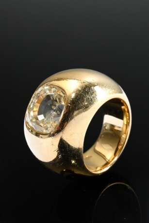 Schwerer Gelbgold 750 Bandring mit hellgelbem Saphir (ca. 4.5ct) im Kissenschliff, Goldschmiede Bergmann, Hamburg, 39,8g, Gr. 50, Tragespuren - фото 1