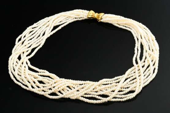Collier aus 10 zarten Süßwasser Zuchtperlen Strängen an vergoldeter Silber 925 Schließe in Schleifenform, 70,8g, L. 50cm, Ø 3mm - photo 1