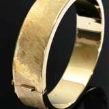 Satinierter Gelbgold 585 Armreif, 44,2g (gefüllt), Innen Ø 17,5cm, B. 1,5cm - photo 1