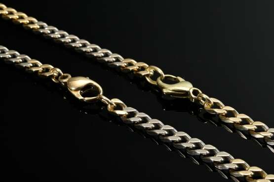 2 Gelb- und Weißgold 585 Flachpanzerarmbänder mit Karabinerschließe, zus. 24g, L. 20,8/21cm, Bänder ausgetragen - photo 2 2 Gelb- und Weißgold 585 Flachpanzerarmbänder mit Karabinerschließe, zus. 24g, L. 20,8/21cm, Bänder ausgetragen - photo 2