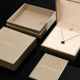 Bulgari Silber 925 "Save the children" Anhänger mit Onyxplatte und kleinem Rubin (ca. 0.07ct) an Kette, mit Box und Authenticity Card, 7,2g, verstellbare L. 38,5-42,5cm - photo 1