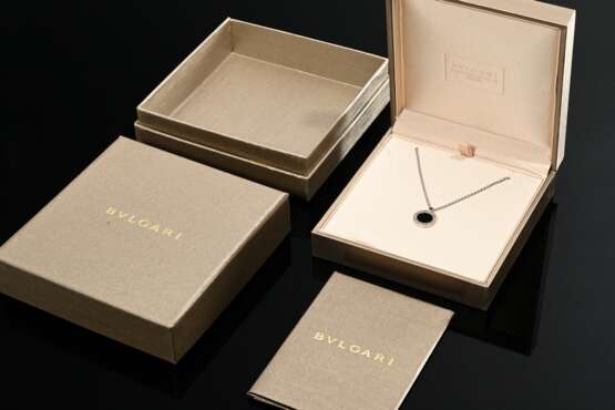 Bulgari Silber 925 "Save the children" Anhänger mit Onyxplatte und kleinem Rubin (ca. 0.07ct) an Kette, mit Box und Authenticity Card, 7,2g, verstellbare L. 38,5-42,5cm - photo 1