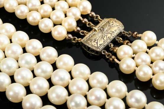 Vierreihiges Zuchtperlencollier (Ø 7,2-7,4mm) mit gravierter Silberschließe, 118,6g, L. 40-49cm - Foto 2