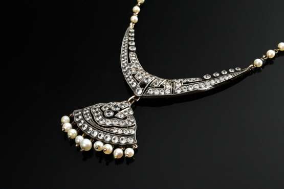 Außergewöhnliches Rotgold 375 Collier mit geschliffenen Glas Paste Steinen und Flussperlen, England um 1920, 10,8g, L. 43cm, 1 Stein fehlt - фото 1