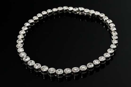 Platin Tennisarmband mit Brillanten und Altschliff Diamanten im Verlauf (zus. ca. 5.80ct/SI-P2/W-CR), 17,9g, L. 20cm - фото 1