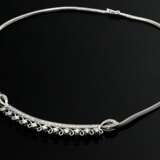Modernes Weißgold 750 Schlangenhaut Collier mit filigranem Bogenelement aus Brillanten und Achtkantdiamanten (zus. ca. 1.90ct/VSI/W), 23,7g, Umfang ca. 44cm - Foto 1