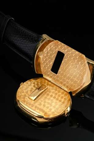 Tiffany & Co. Gelbgold 750 "Duo Dual Time" Armbanduhr, Quartzwerk, silberfarbenes Zifferblatt mit römischen Ziffern, Saphirglas und Tonneau Gehäuseboden, Ref.-Nr. M163, braunes, geprägtes Lederarmband an ve… - photo 5