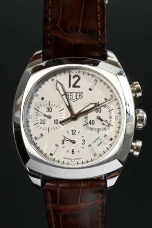 TAG Heuer Edelstahl "Monza" Chronograph, Automatik, silbernes Zifferblatt, Saphirglas, kissenförmiges Gehäuse, Ref. Nr. CR2111 (Re-Edition 2000-2002), braunes Krokolederband mit Original Stahl Faltschließe, 93g… - photo 2