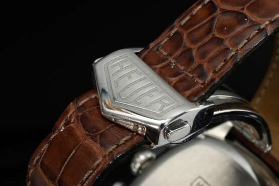TAG Heuer Edelstahl "Monza" Chronograph, Automatik, silbernes Zifferblatt, Saphirglas, kissenförmiges Gehäuse, Ref. Nr. CR2111 (Re-Edition 2000-2002), braunes Krokolederband mit Original Stahl Faltschließe, 93g… - photo 4
