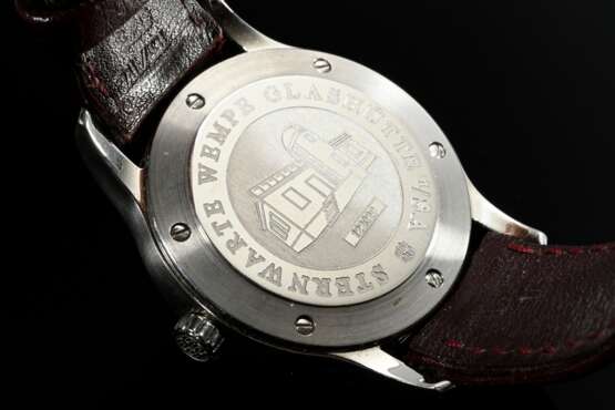 Wempe Edelstahl "Zeitmeister" Chronometer Armbanduhr, Quartzwerk, große Sekunde, Datumsanzeige, Stunden- und Minuten Strichindizes, Sternwarte-Glashütte, bordeauxfarbenes Lederarmband, Original Samtbeutel, 36,3… - photo 2