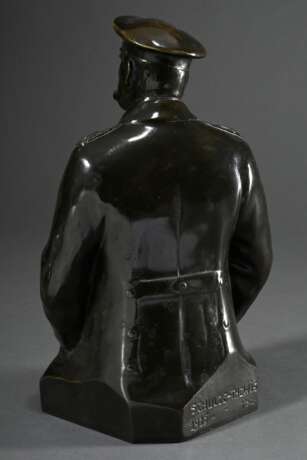 Schulze-Thewis, Walter (1872-ca. 1930) "Paul von Hindenburg" 1915, Bronze patiniert, verso sign./dat., vorne bez., H. 32,5cm, leicht berieben und Altersspuren - photo 3