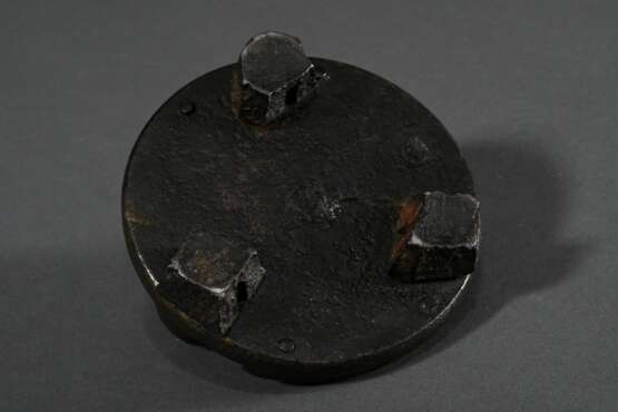 Briefbeschwerer zur Erinnerung an die Schlacht von Alsen 1864 im Deutsch-Dänischen Krieg mit Original Kanonenkugel und Granatsplitter, Eisen und Bronze, Ø 11cm - photo 4