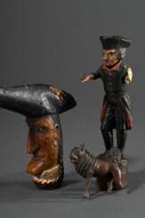 3 Diverse figürliche Holz Schnitzereien mit farbiger Bemalung, 18.Jh.: Friedrich II, Männerkopf mit Zweispitz und Hund, H. 4,7-14,2cm, defekt