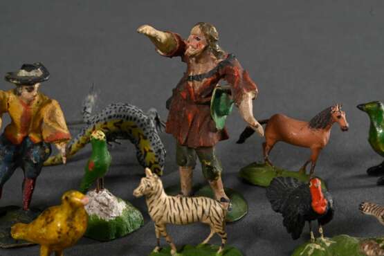 Konvolut diverse Miniatur Tiere und Figuren mit feiner Bemalung, 19.Jh., Holz/Draht, H. 2-4,5cm - photo 3