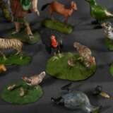 Konvolut diverse Miniatur Tiere und Figuren mit feiner Bemalung, 19.Jh., Holz/Draht, H. 2-4,5cm - photo 5