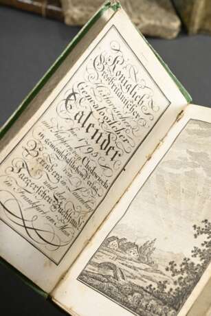 6 Diverse Almanache und Kalender mit Goldschnitt, z.T. mit (colorierten) Kupferstichen und handschriftlichen Anmerkungen, 1789 / 1802 / 1816 / 1790 / 1795 / 1796, 1,5x8,6x5,5-2,5x10x7cm, Alters- und Gebrauchsspuren - photo 3