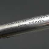 Dirigentenstab mit ebonisiertem Holz Schaft und schlichten Silber 925 Manschetten, monogrammiert SI, mittig graviert "Dean Willink Norwich Cathedral Oct 7th 1925", L. 56cm - photo 5