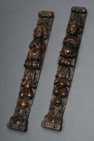 Paar Barock Schnitzerei Lisenen mit floralen Ranken und Karyatiden, Eiche mit schöner Patina, Norddeutsch 17.Jh., L. 64,5cm - photo 2
